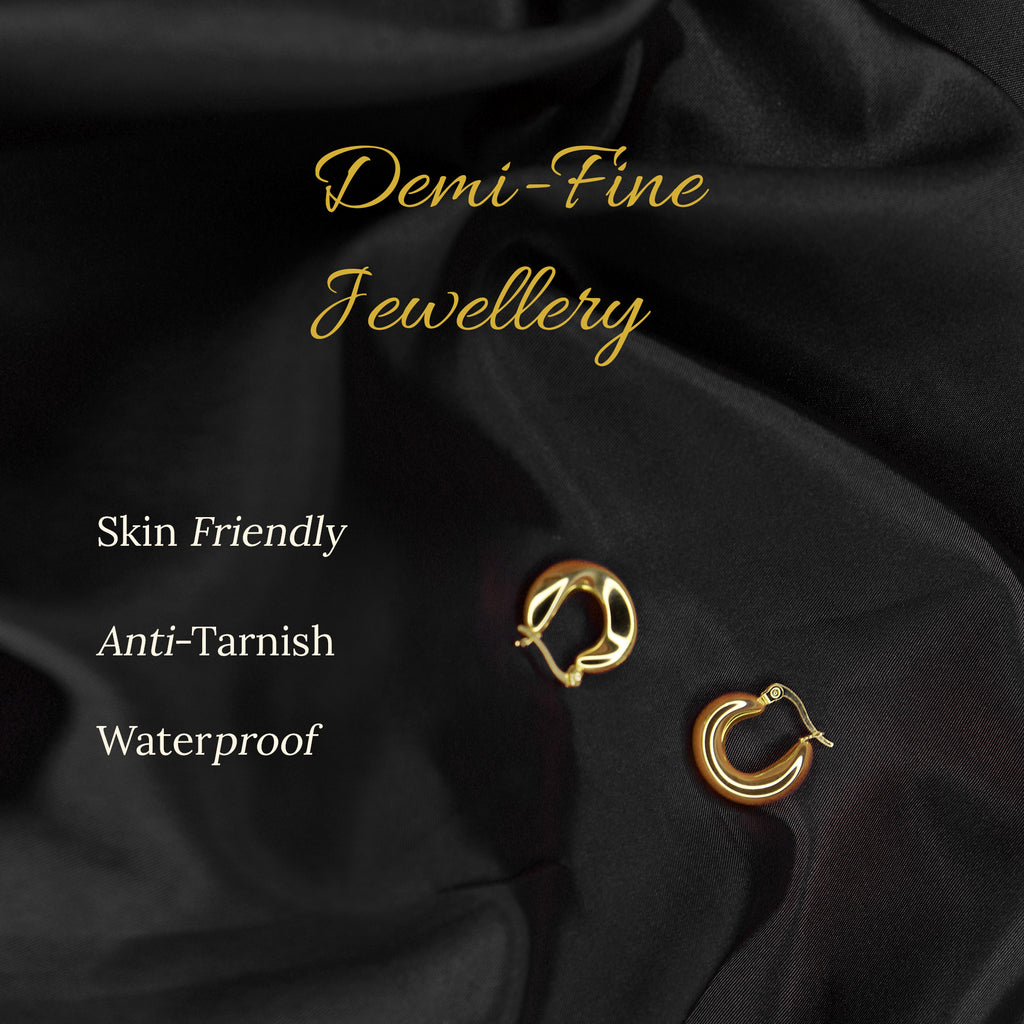 SOHIRA Elena Small Hoops | 18K Gold Plated