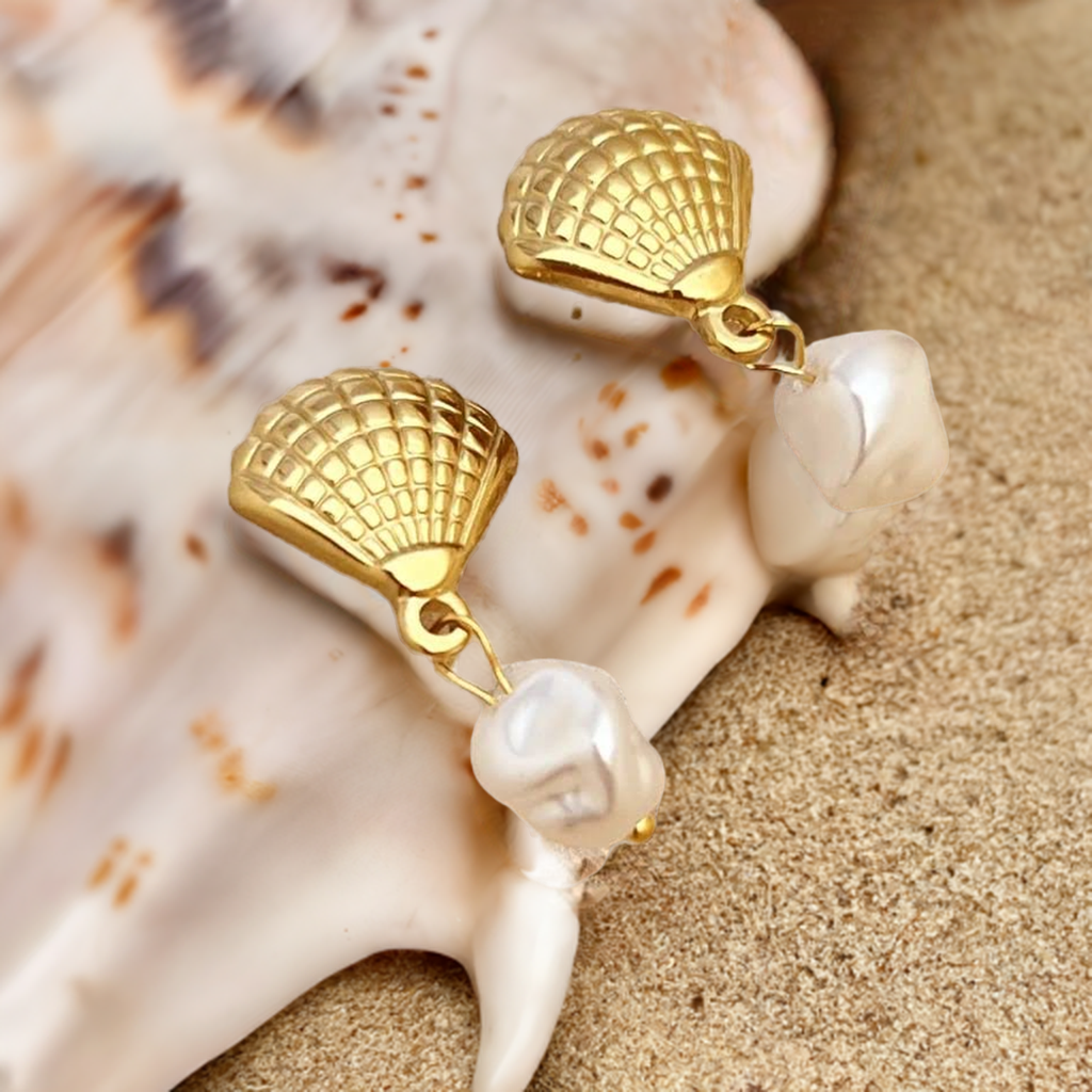 Shell Pearl Earring | 18K Gold Plated