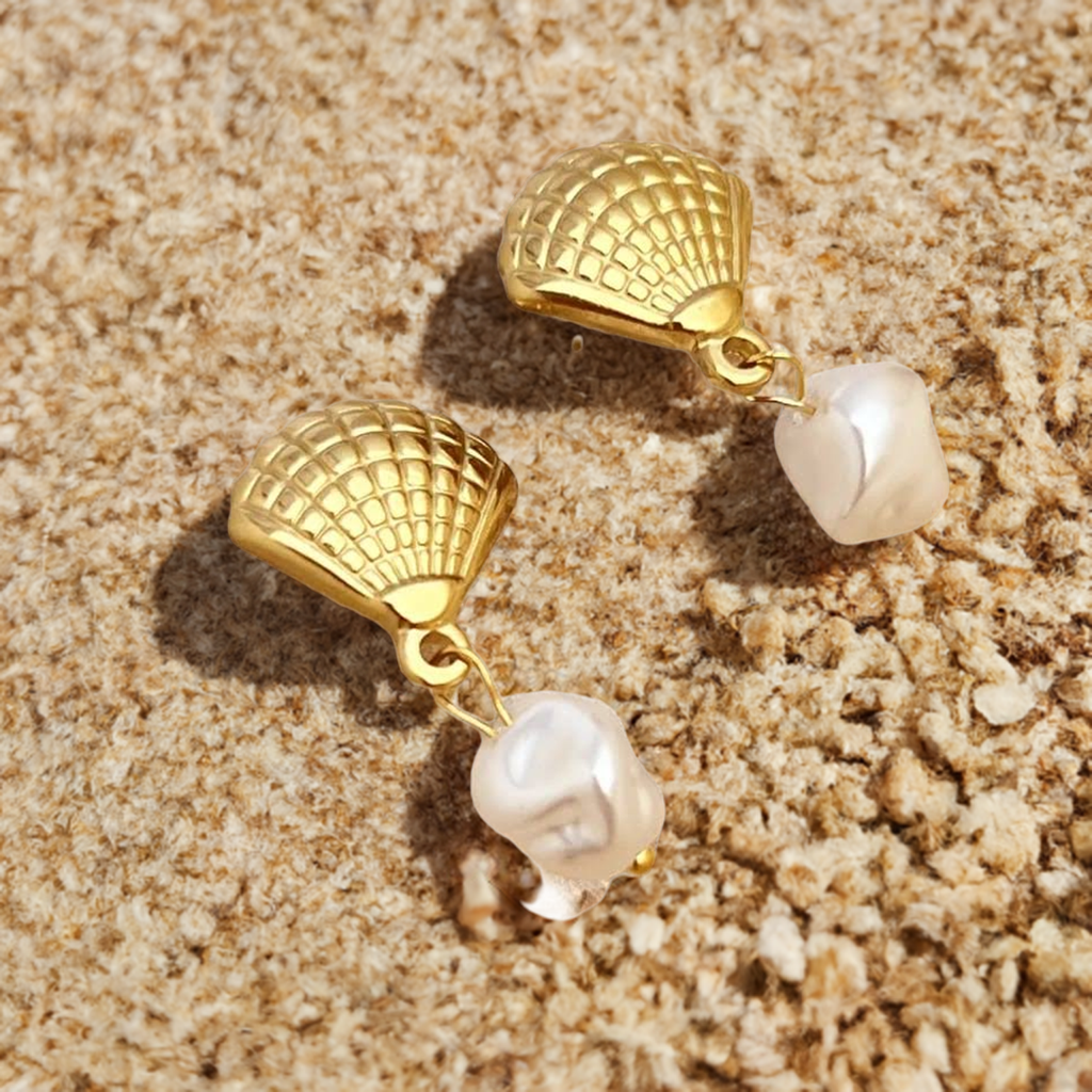Shell Pearl Earring | 18K Gold Plated