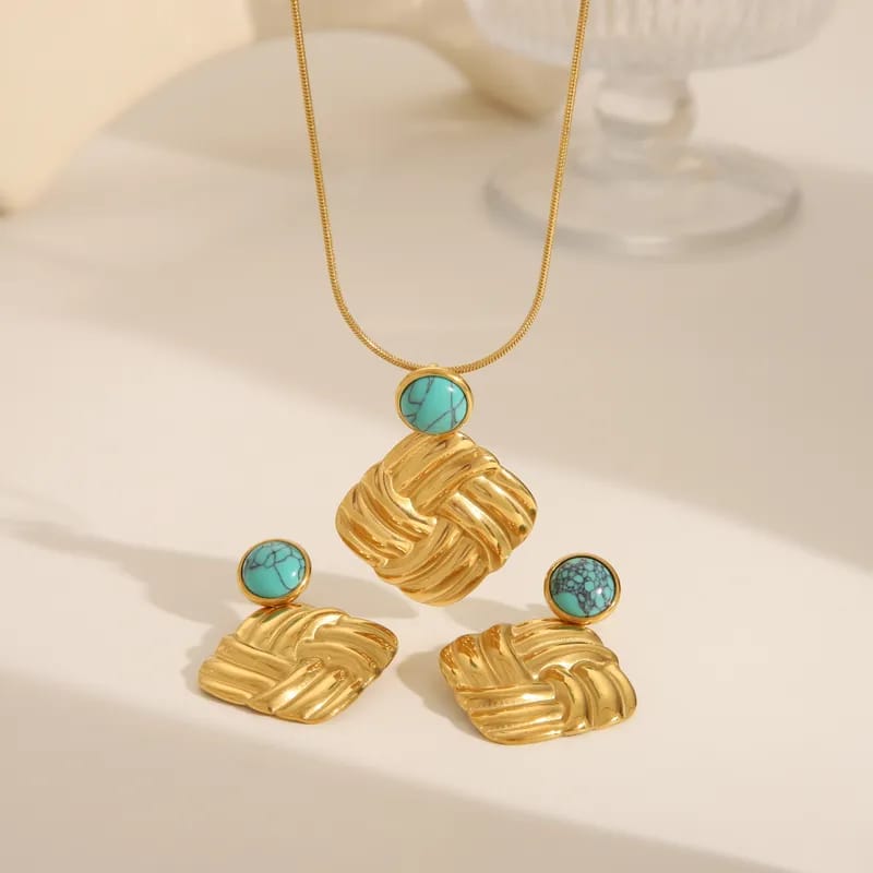 Bohemian Square Twisted Hook Set | 18K Gold Plated
