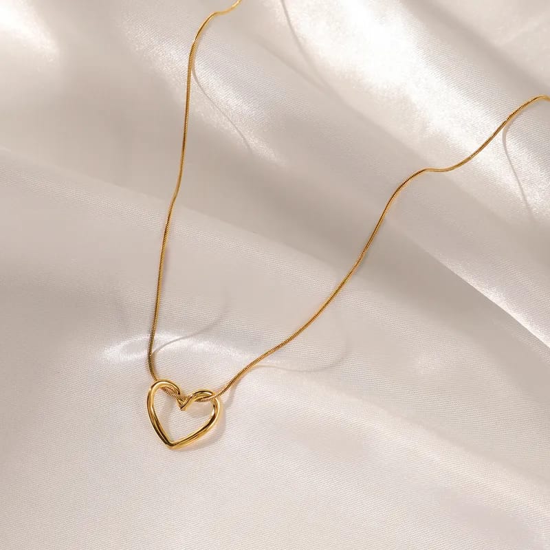 Hollow Love Necklace | 18K Gold Plated